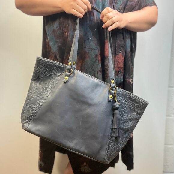 The Sak Collective Sienna Leather Shopper Blue Tooled Tote Bag - Picture 10 of 10